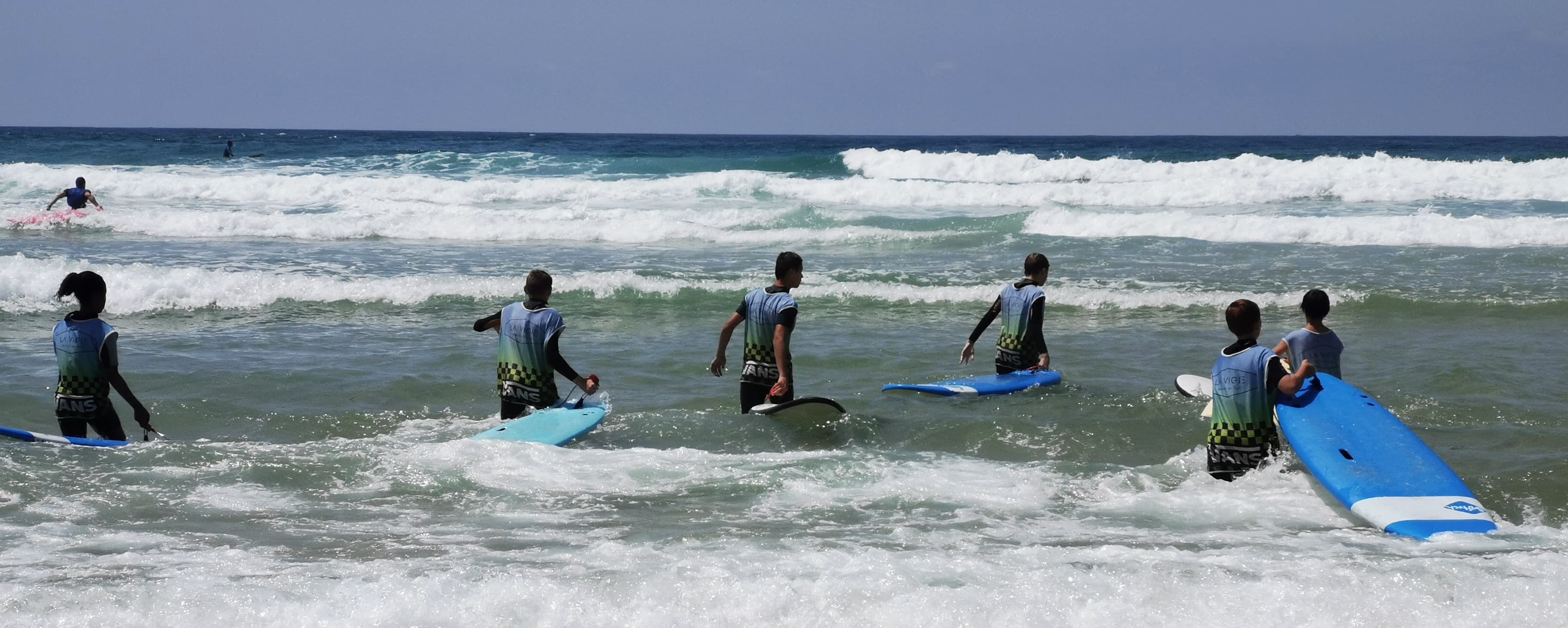 Enfants-surfeurs